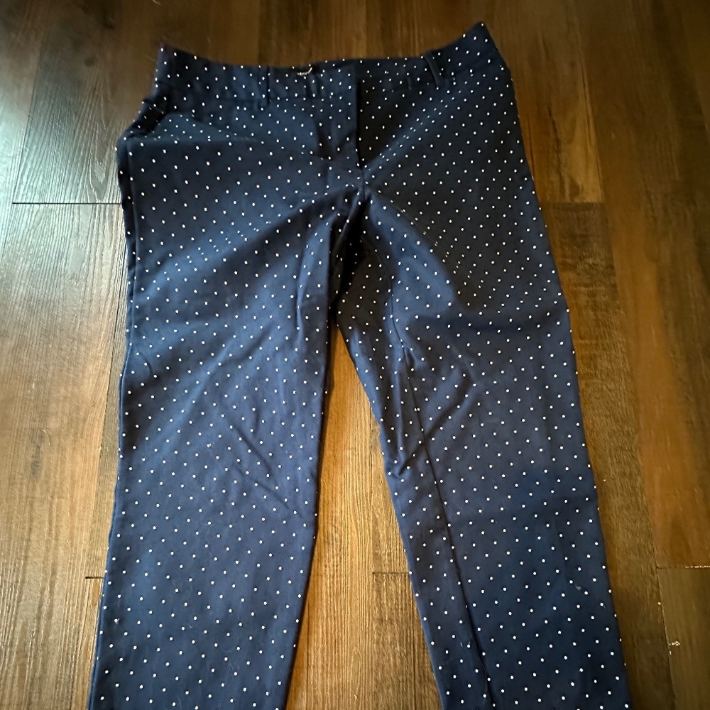 LIZ CLAIBORNE SIZE 12 PANTS. NAVY BLUE POLKA DOTS
